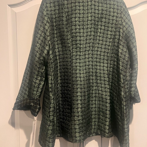 Elegant Green and Black Patterned Blazer - Picture 5 of 6